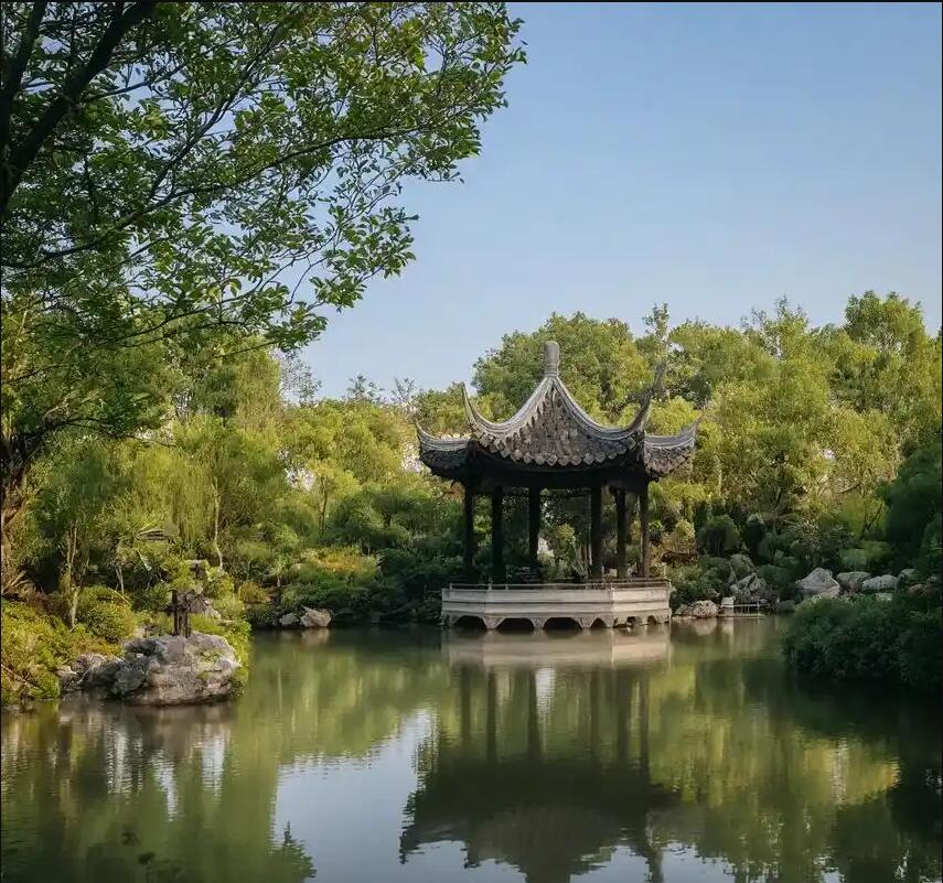 重庆北碚执着餐饮有限公司